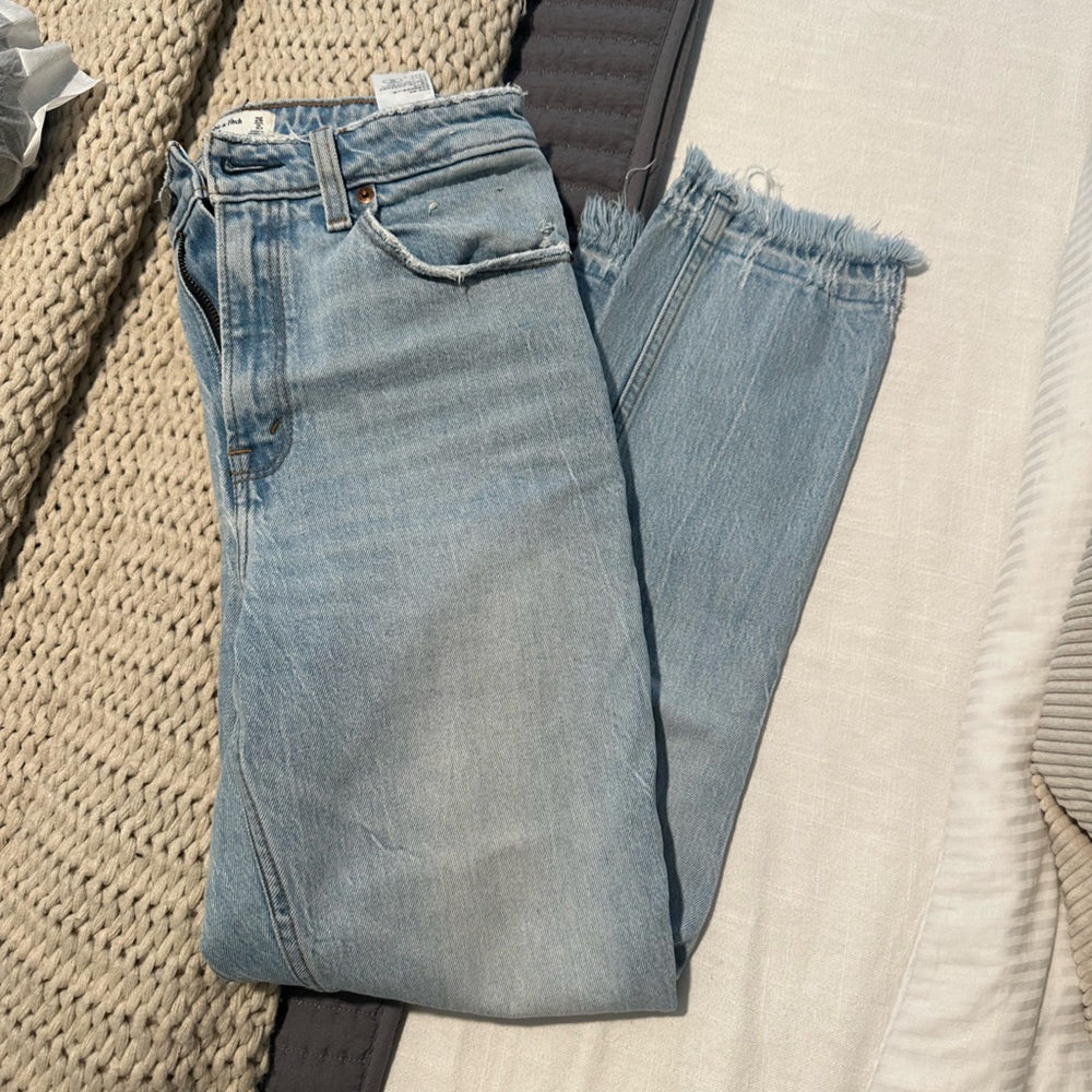 Abercrombie curve love mom jeans